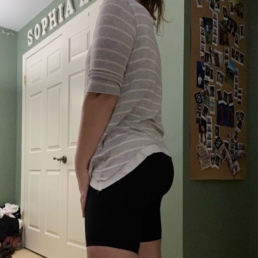 Olive and Bette’s Lightweight Sweater top - Picture 3 of 4